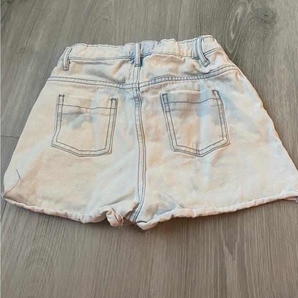 Zara Girls Distressed Washed Denim Shorts Size 9-10 - Picture 3 of 3